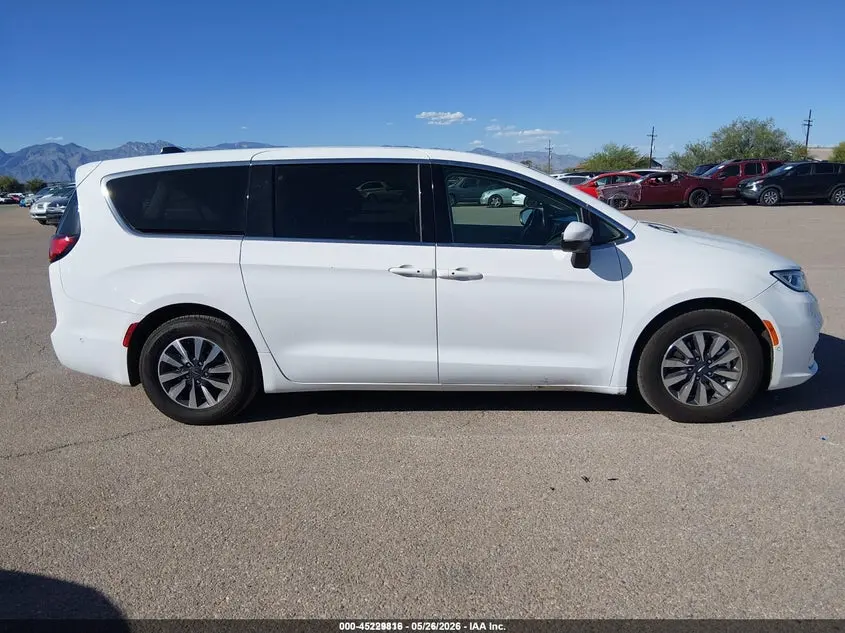 2023 CHRYSLER PACIFICA HYBRID TOURING L