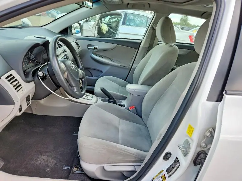 2011 TOYOTA COROLLA LE  