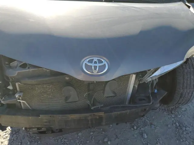 2011 TOYOTA SIENNA LE  