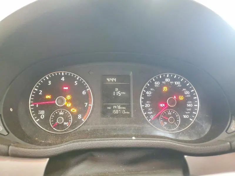 2015 VOLKSWAGEN PASSAT S  