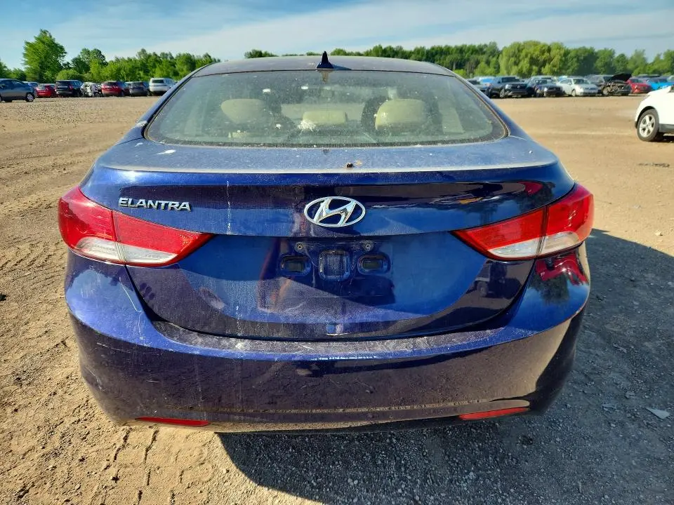 2013 HYUNDAI ELANTRA GLS  