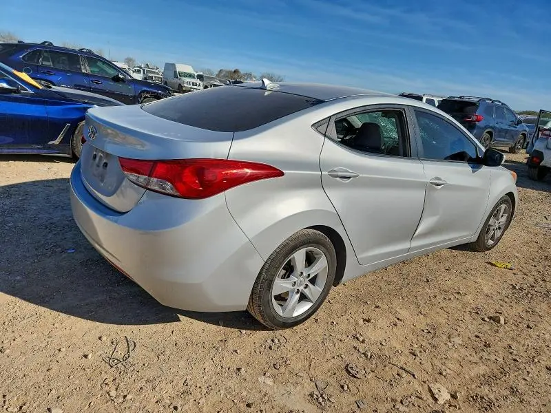 2012 HYUNDAI ELANTRA   