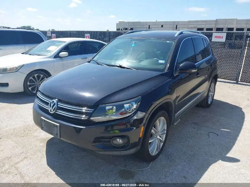 2012 VOLKSWAGEN TIGUAN SE