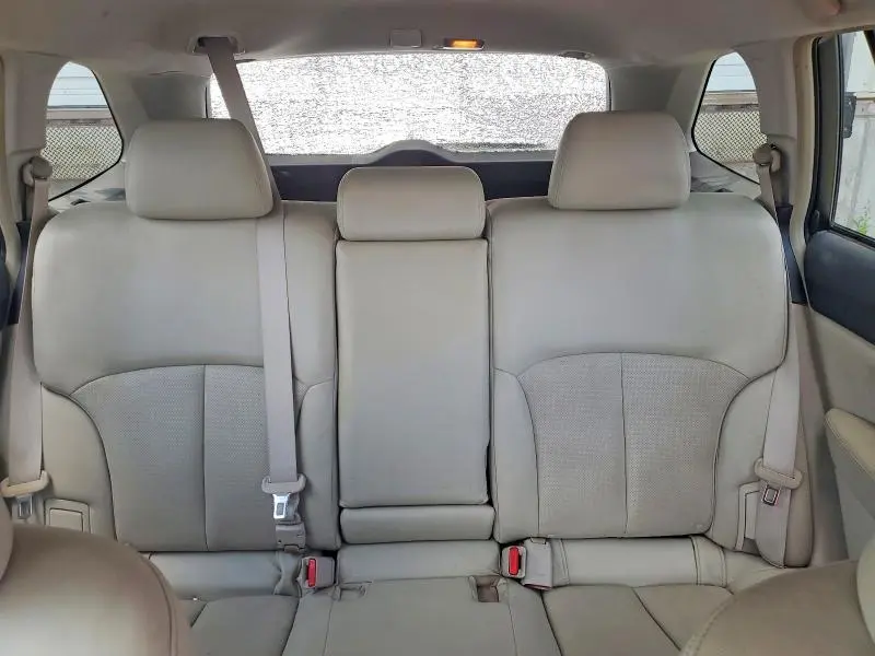 2010 SUBARU OUTBACK 2.5I LIMITED  