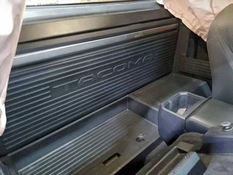 2024 TOYOTA TACOMA XTRACAB  