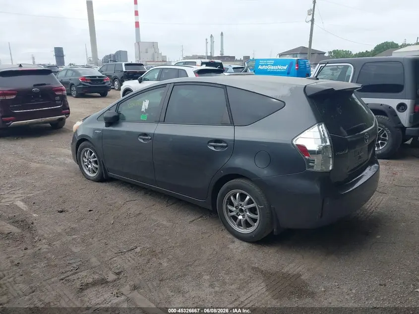 2013 TOYOTA PRIUS V THREE