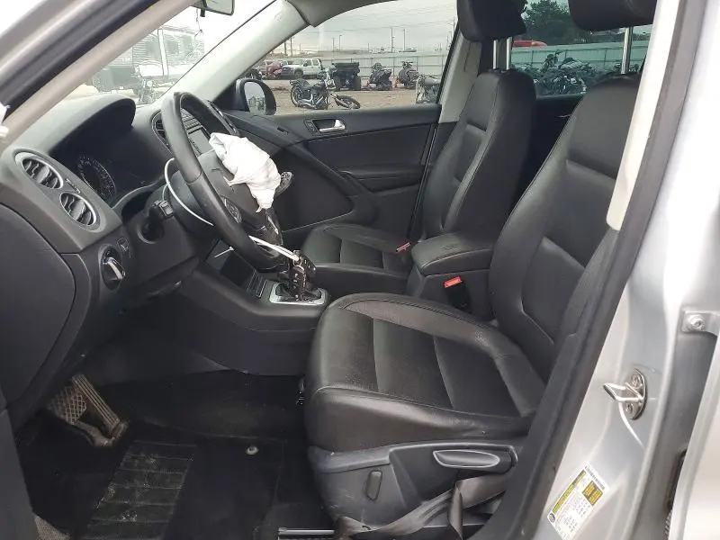 2015 VOLKSWAGEN TIGUAN   