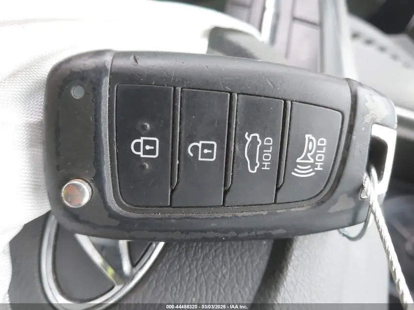 2020 HYUNDAI SONATA SE