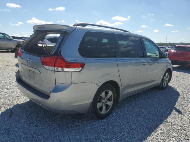 2012 TOYOTA SIENNA LE