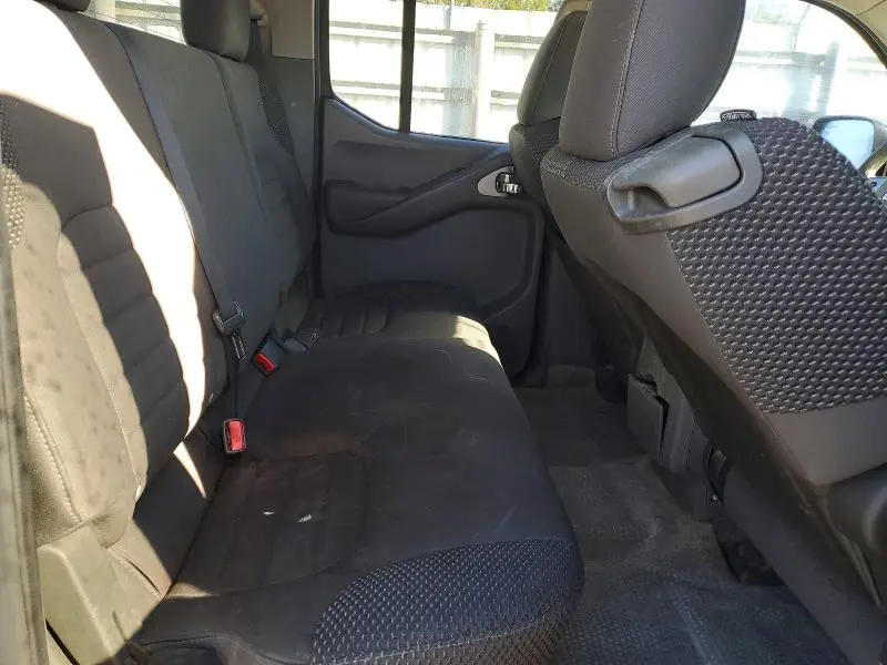 2012 NISSAN FRONTIER S  