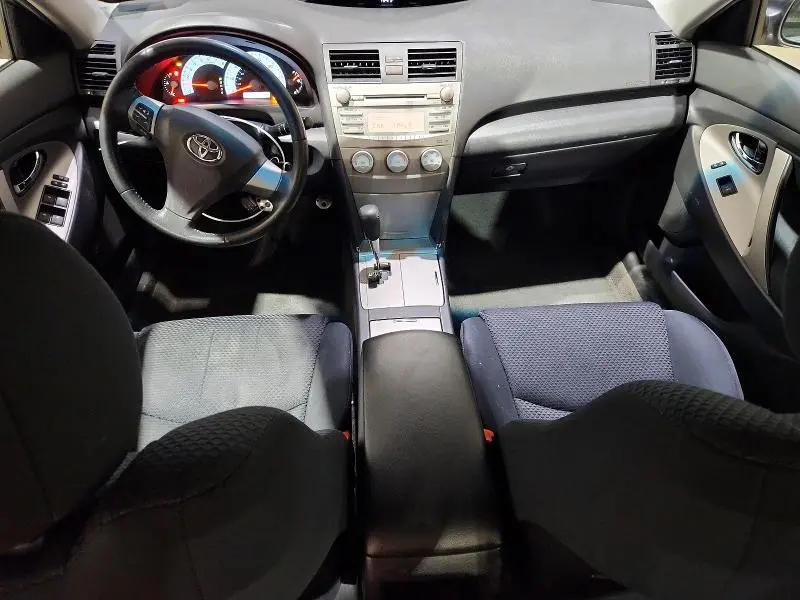 2010 TOYOTA CAMRY SE  