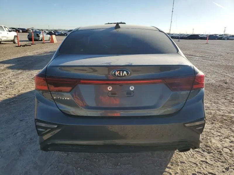 2021 KIA FORTE FE  