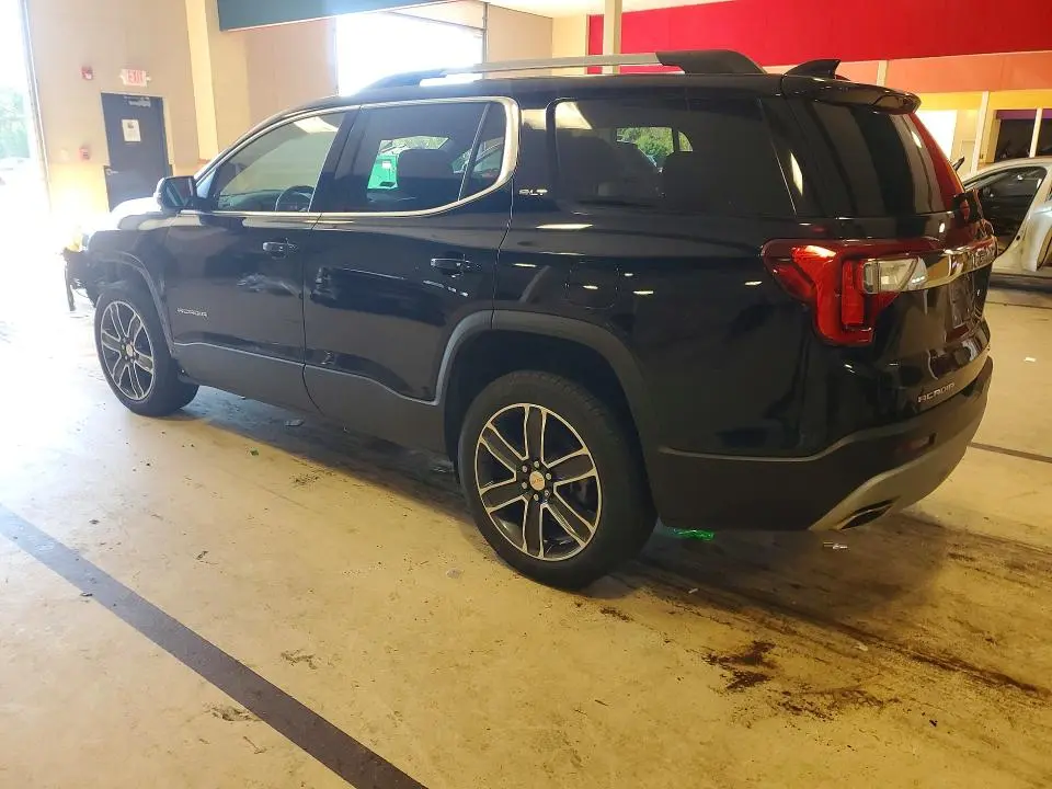 2021 GMC ACADIA SLT  