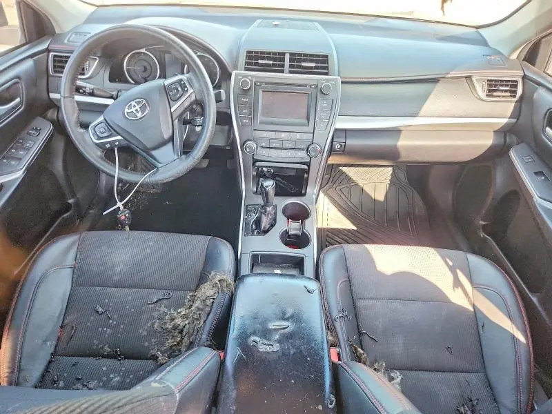 2017 TOYOTA CAMRY SE  
