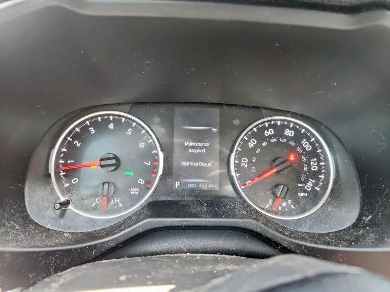 2021 TOYOTA RAV4 XLE  