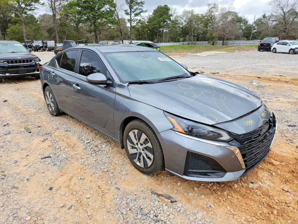 2023 NISSAN ALTIMA S  