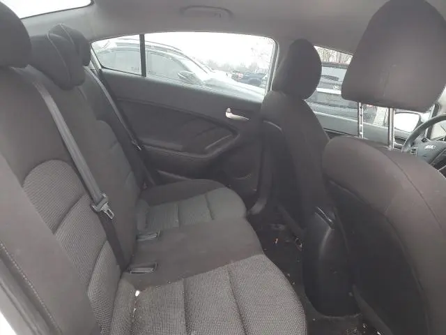 2017 KIA FORTE LX  