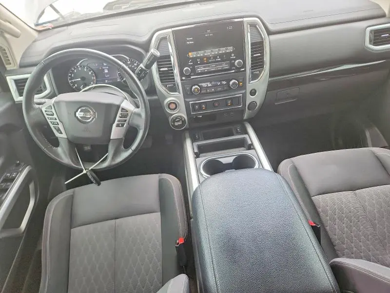 2021 NISSAN TITAN SV  