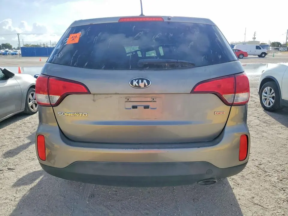 2014 KIA SORENTO LX  