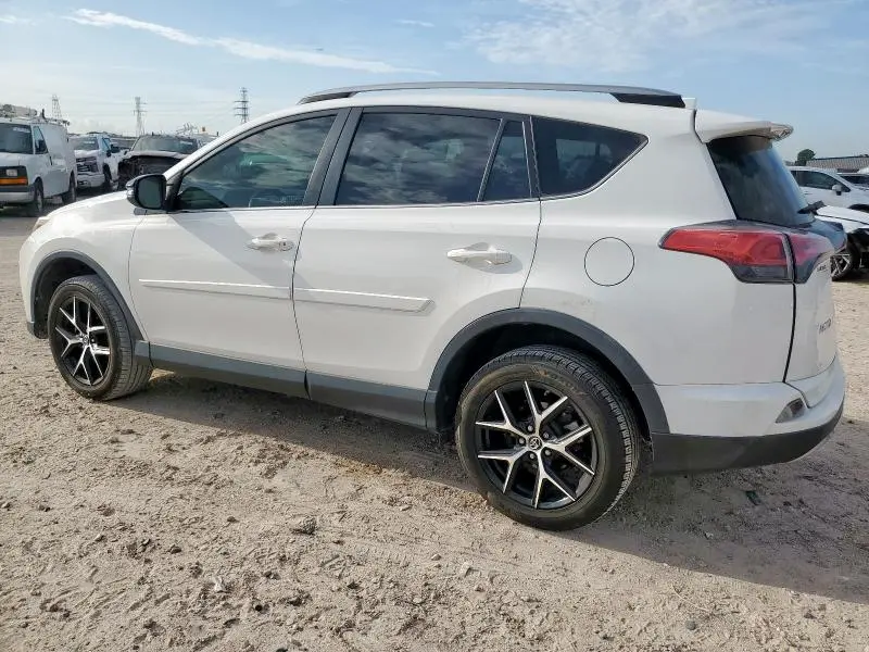 2018 TOYOTA RAV4 SE  