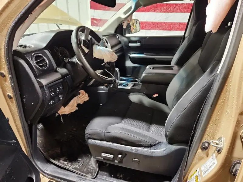 2017 TOYOTA TUNDRA SR5  