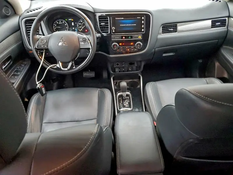 2019 MITSUBISHI OUTLANDER SE  