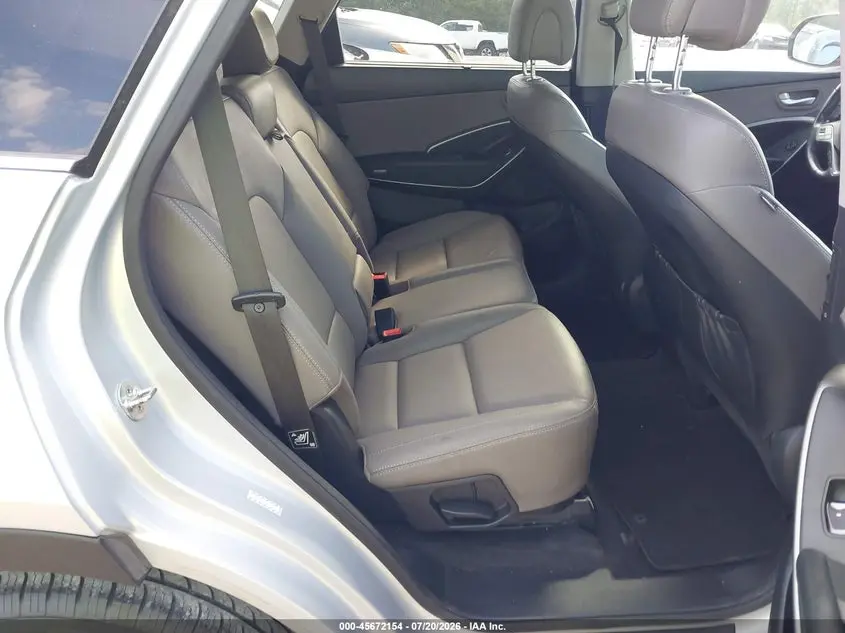 2018 HYUNDAI SANTA FE SE