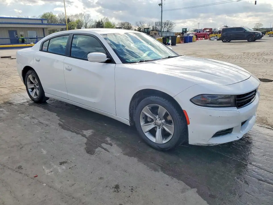 2015 DODGE CHARGER SXT  