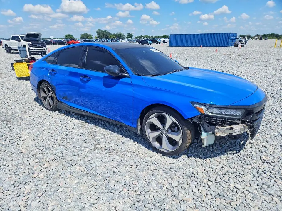 2018 HONDA ACCORD TOURING  