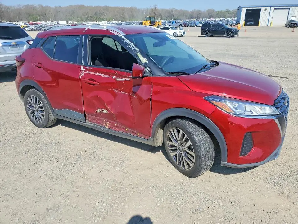 2023 NISSAN KICKS SV  