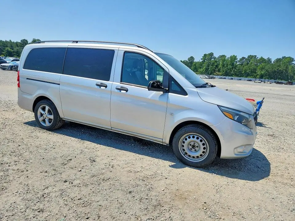 2016 MERCEDES-BENZ METRIS   