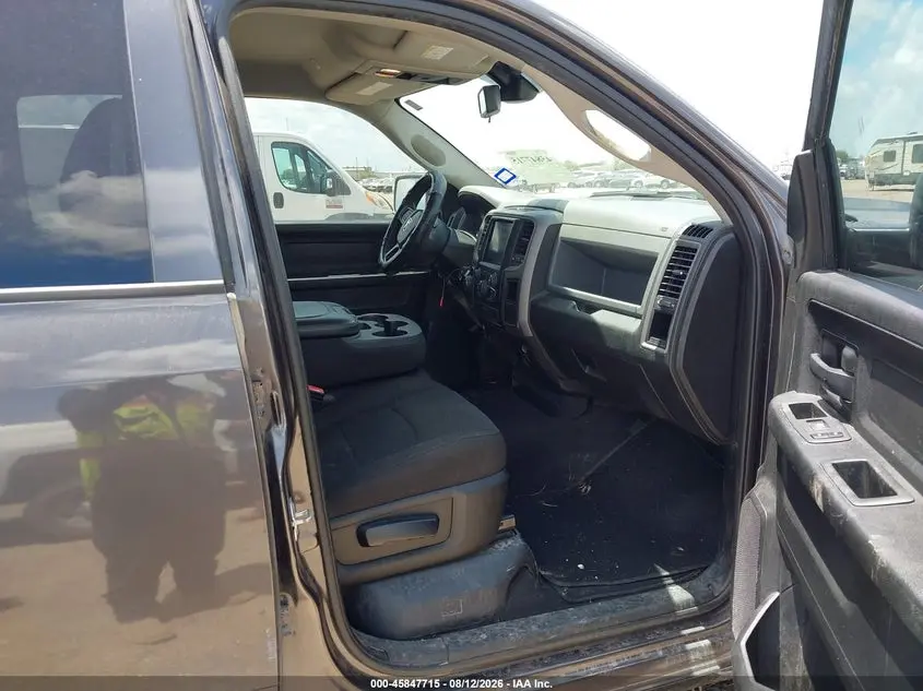 2020 RAM 1500 CLASSIC TRADESMAN  4X2 6'4 BOX
