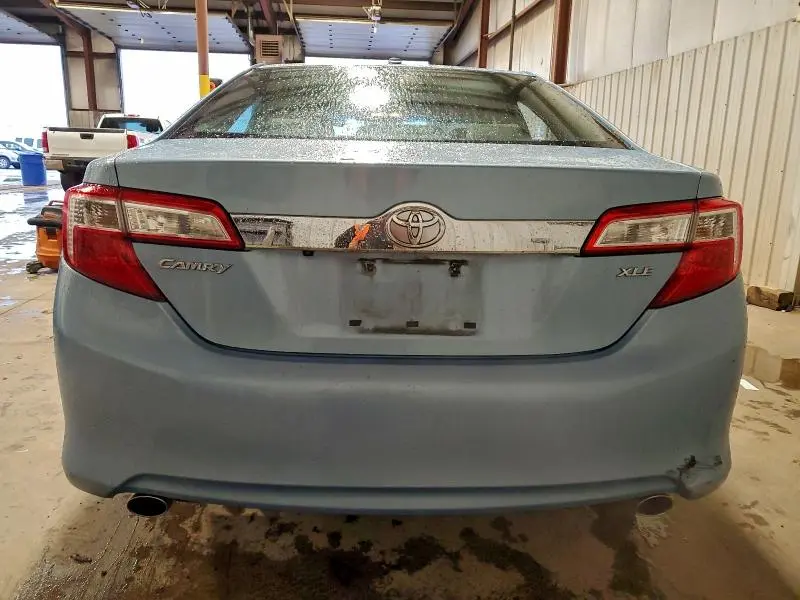 2012 TOYOTA CAMRY SE  