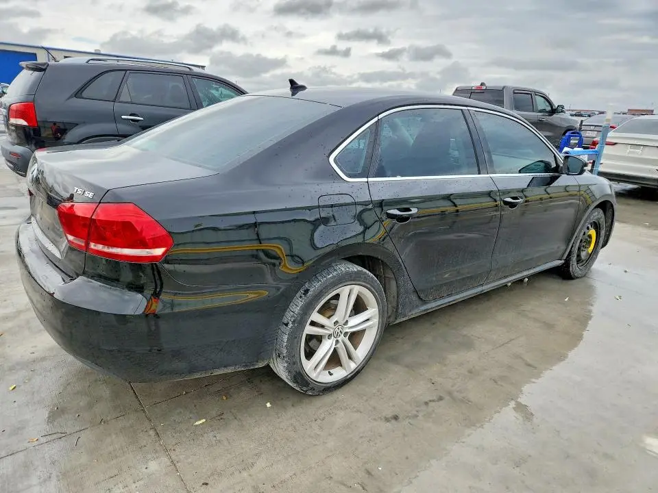 2014 VOLKSWAGEN PASSAT SE  