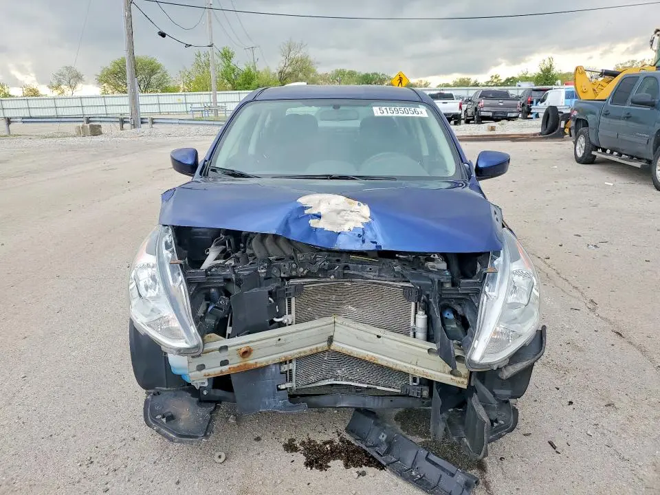 2019 NISSAN VERSA SV  