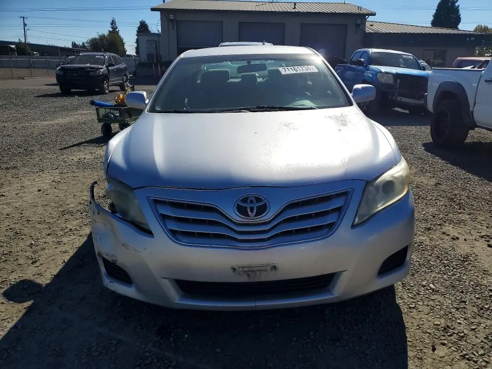 2011 TOYOTA CAMRY BASE  