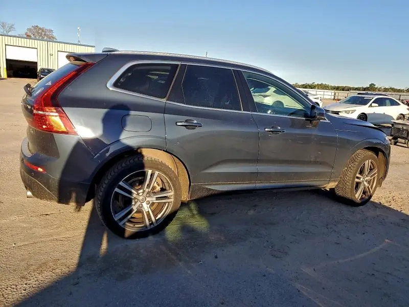 2021 VOLVO XC60 T6 MOMENTUM  