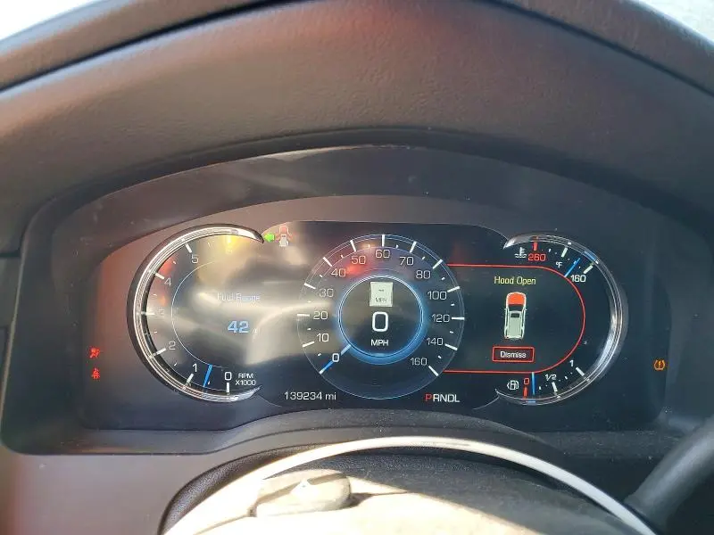 2017 CADILLAC ESCALADE LUXURY  