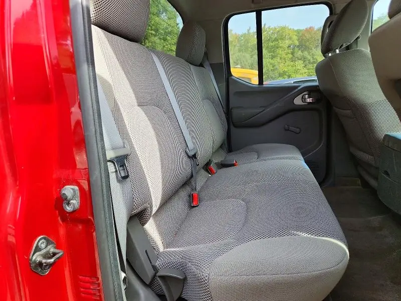 2011 NISSAN FRONTIER S  