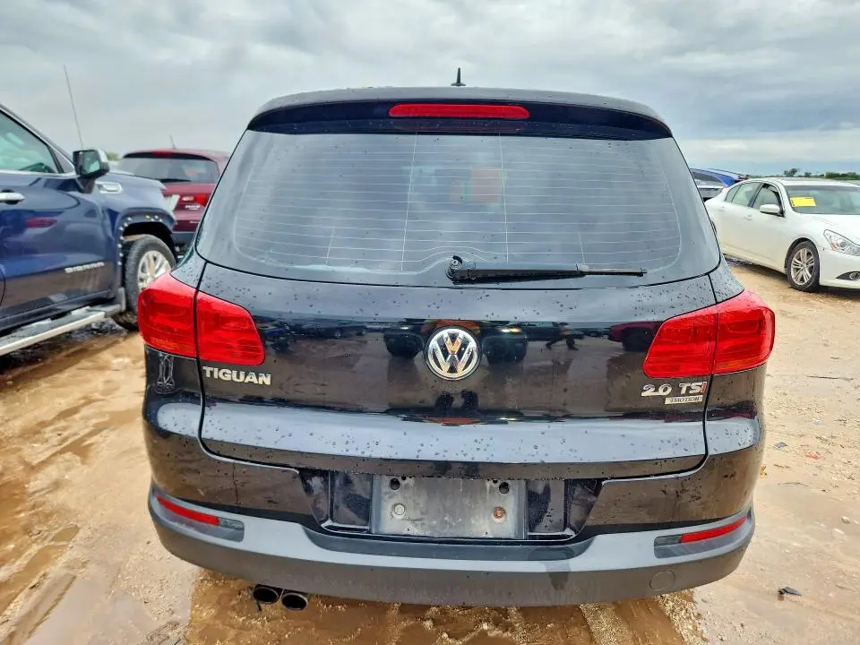 2014 VOLKSWAGEN TIGUAN S  