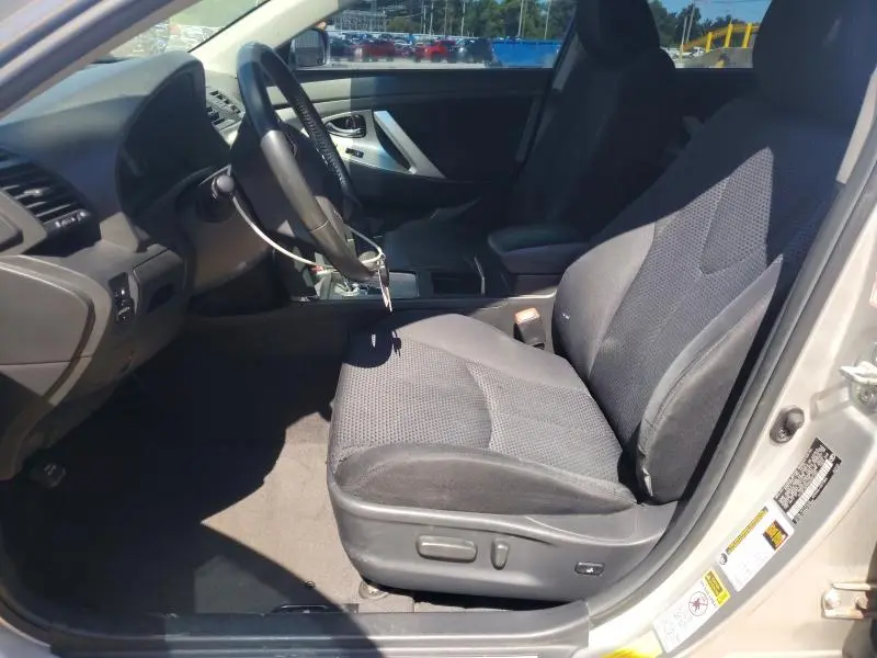 2010 TOYOTA CAMRY SE  