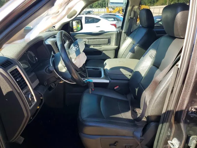 2018 RAM 1500 SLT  