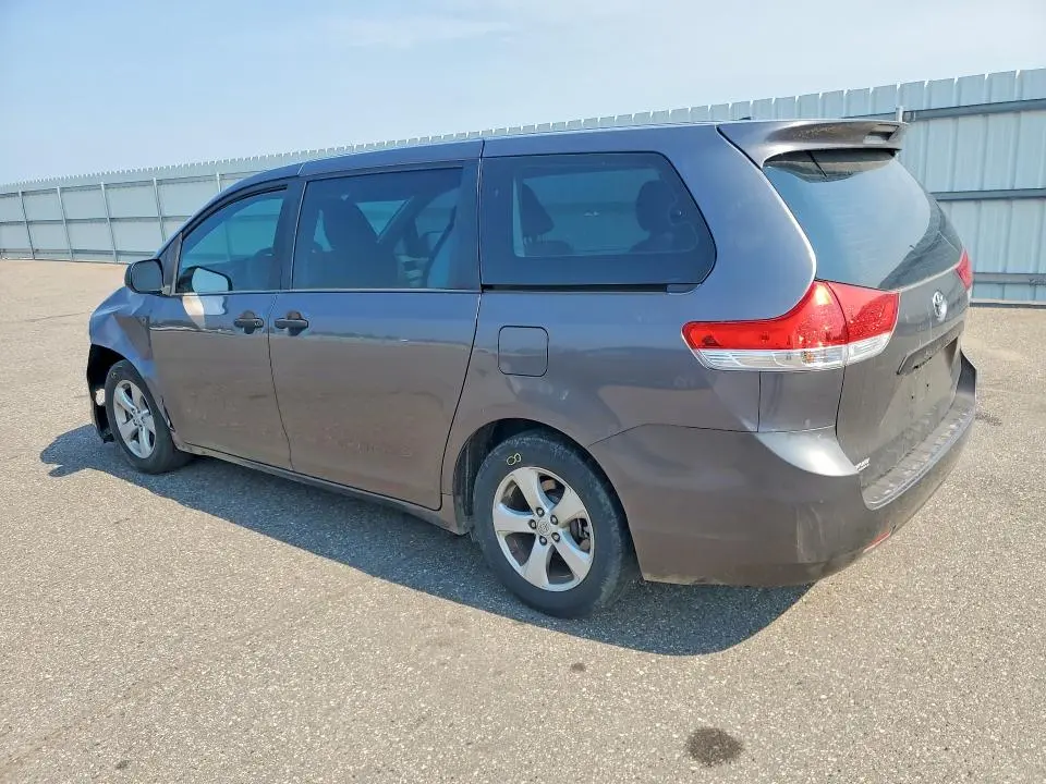 2013 TOYOTA SIENNA L 7-PASSENGER  