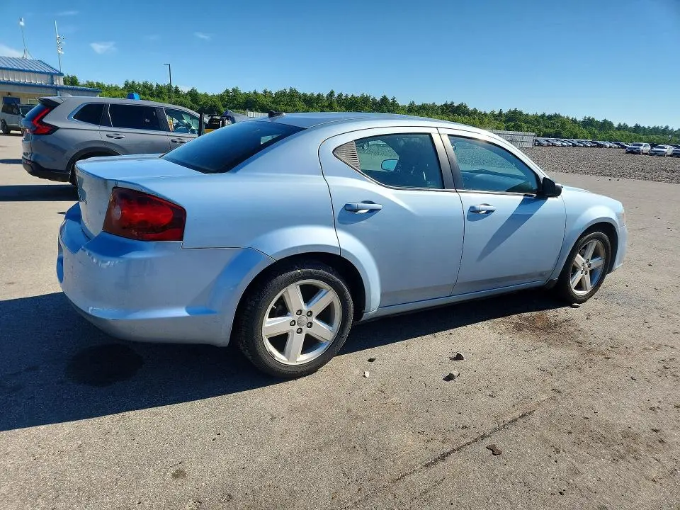 2013 DODGE AVENGER SE  