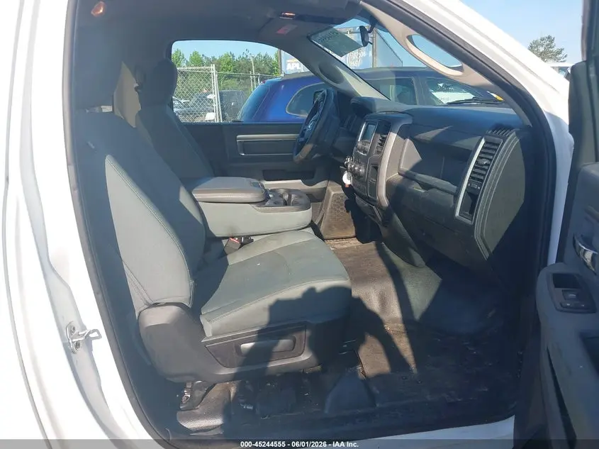 2019 RAM 1500 CLASSIC TRADESMAN  4X2 8' BOX