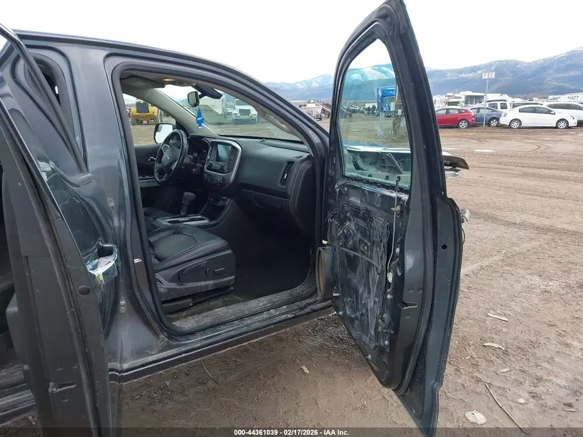 2017 CHEVROLET COLORADO LT