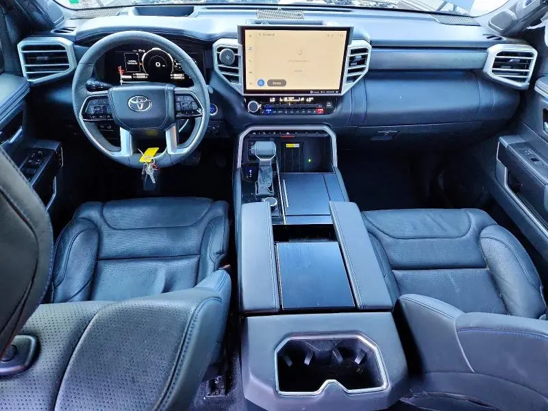 2023 TOYOTA SEQUOIA PLATINUM  