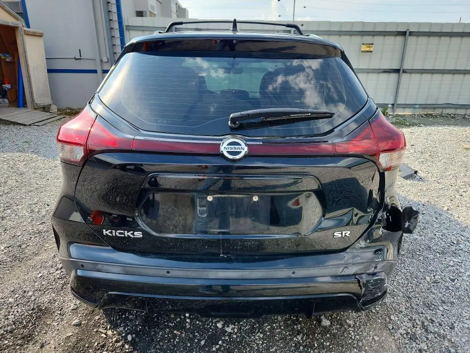 2021 NISSAN KICKS SR  