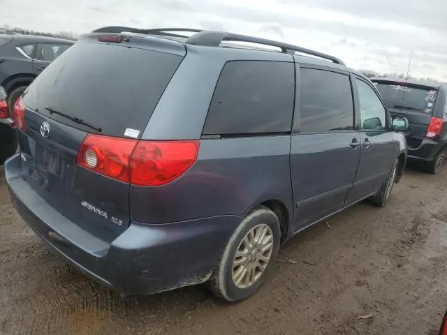 2010 TOYOTA SIENNA XLE  