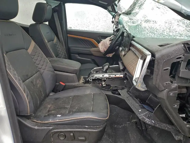 2024 GMC CANYON DENALI  